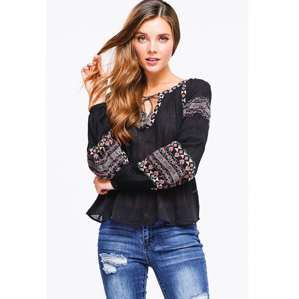 BOHO BEAUTIFUL!  Blouson Sleeve Embroidered Top - Picture 3 of 8
